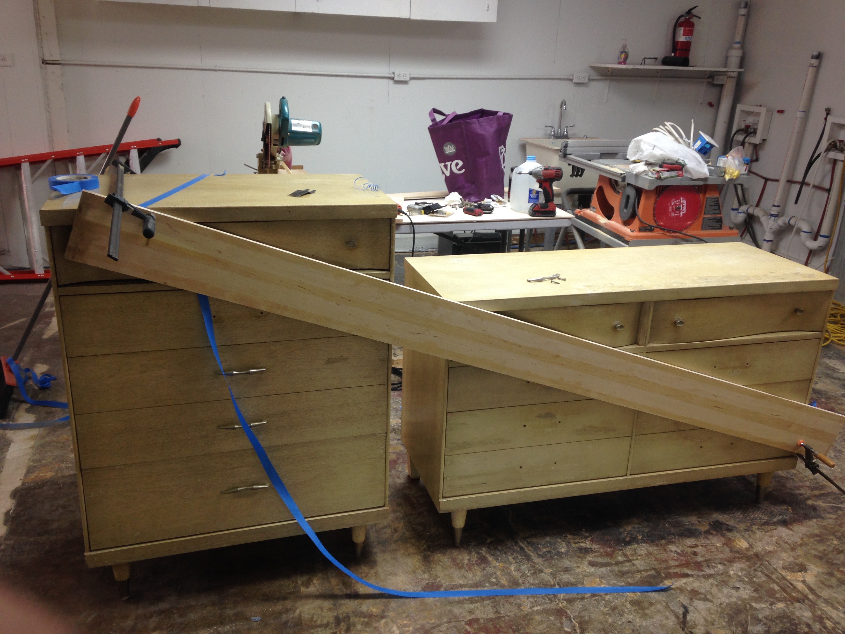 MODIFIED DRESSER SET, view 4